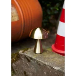 HÜBSCH LED-Akku-Tischleuchte Mush, messing, IP44 dimmbar