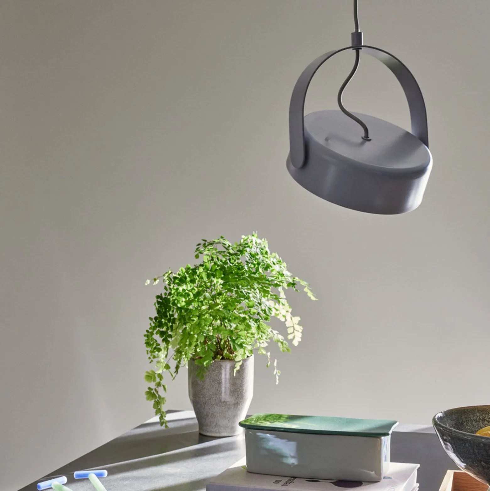 HÜBSCH LED-Hängeleuchte Stage, grau, Eisen, 3.000 K
