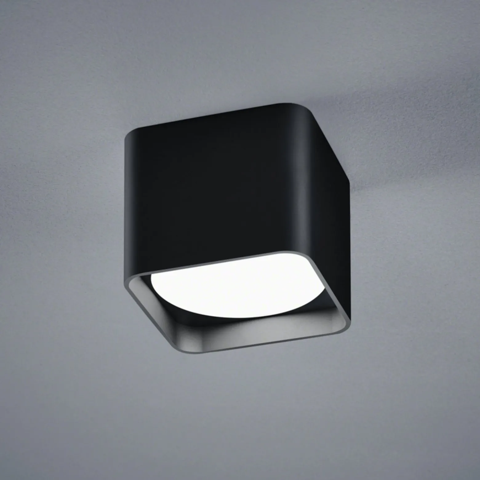 Helestra Dora LED-Deckenleuchte eckig schwarz matt