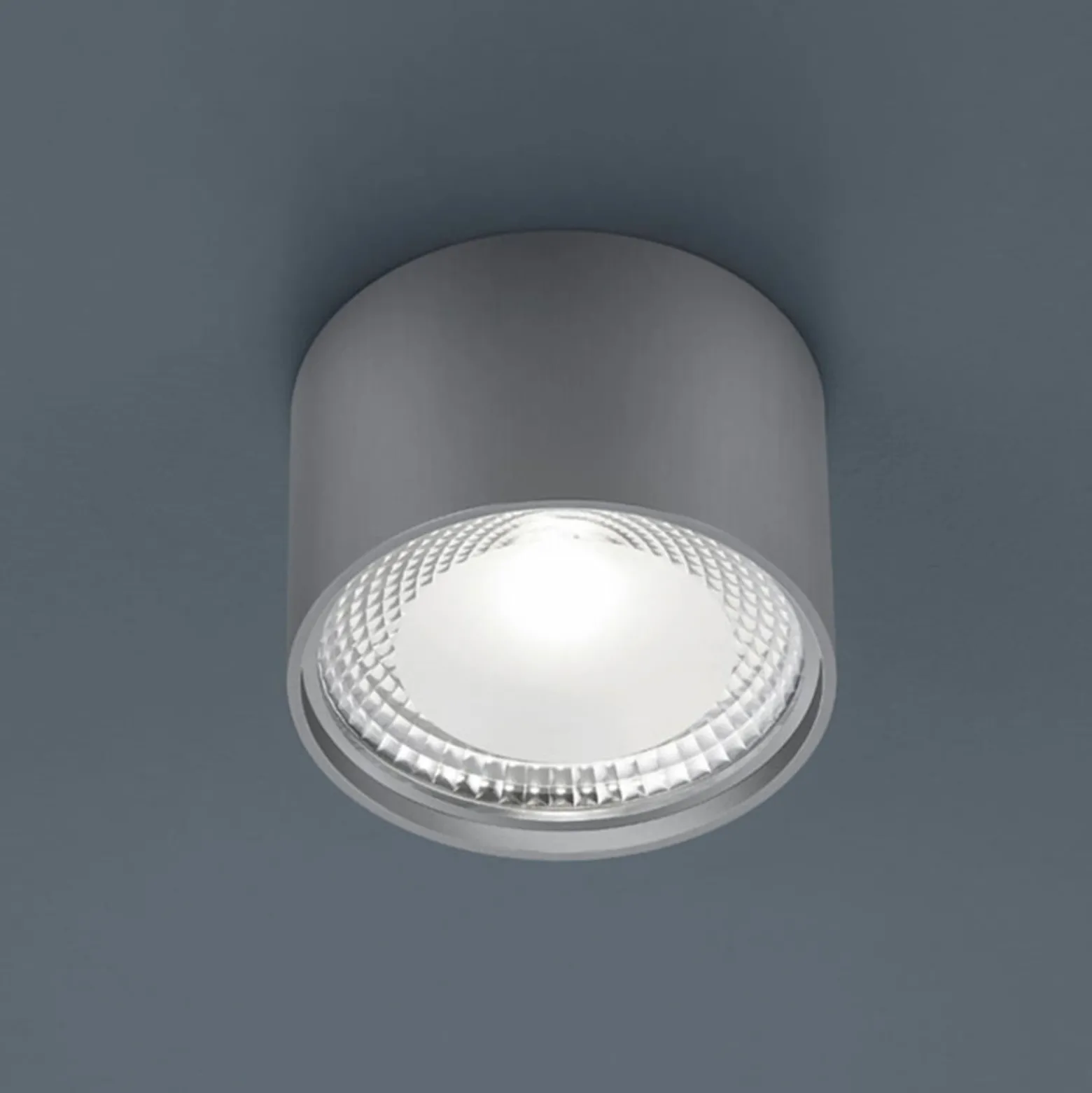 Helestra Kari LED-Deckenleuchte, rund, nickel