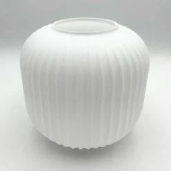 Hängelampe Harmony, Länge 110 cm, Opalglas Eichenholz 3-flg.