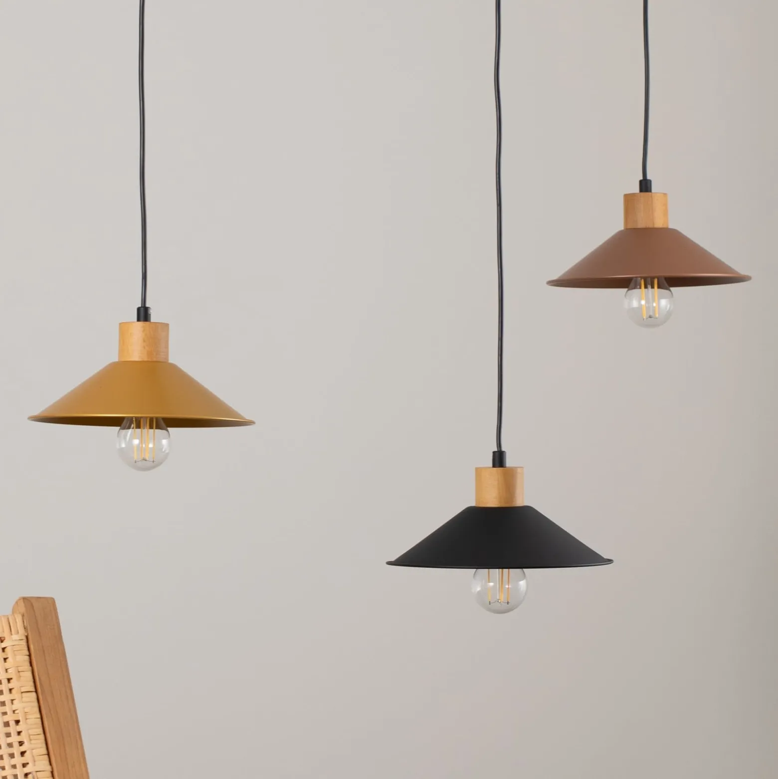 Hängelampe Manavgat N-554 3fl. gold/schwarz/kupfer