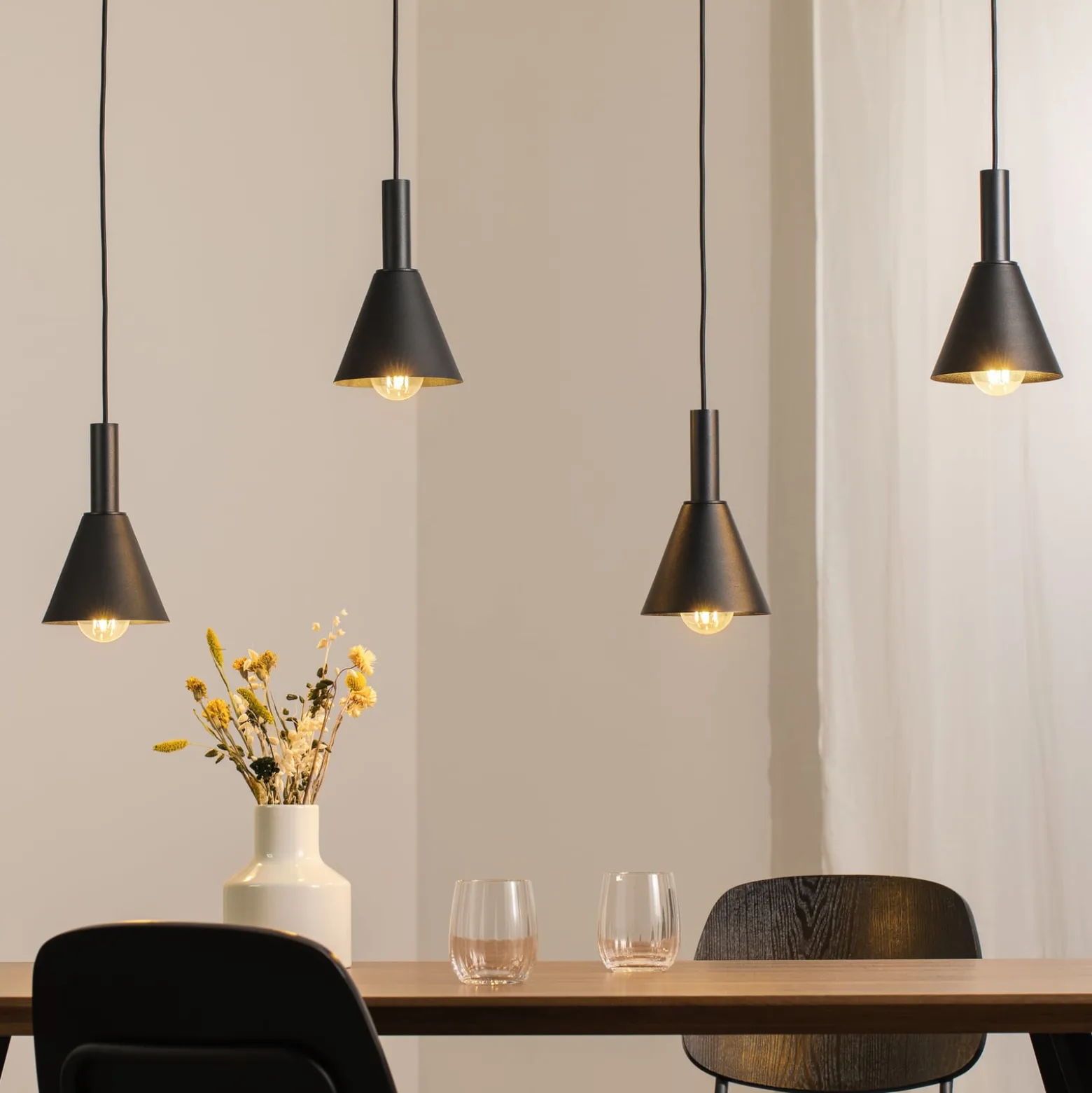 Hängelampe Norte, schwarz/gold Stahl Länge 114 cm, 4-flammig