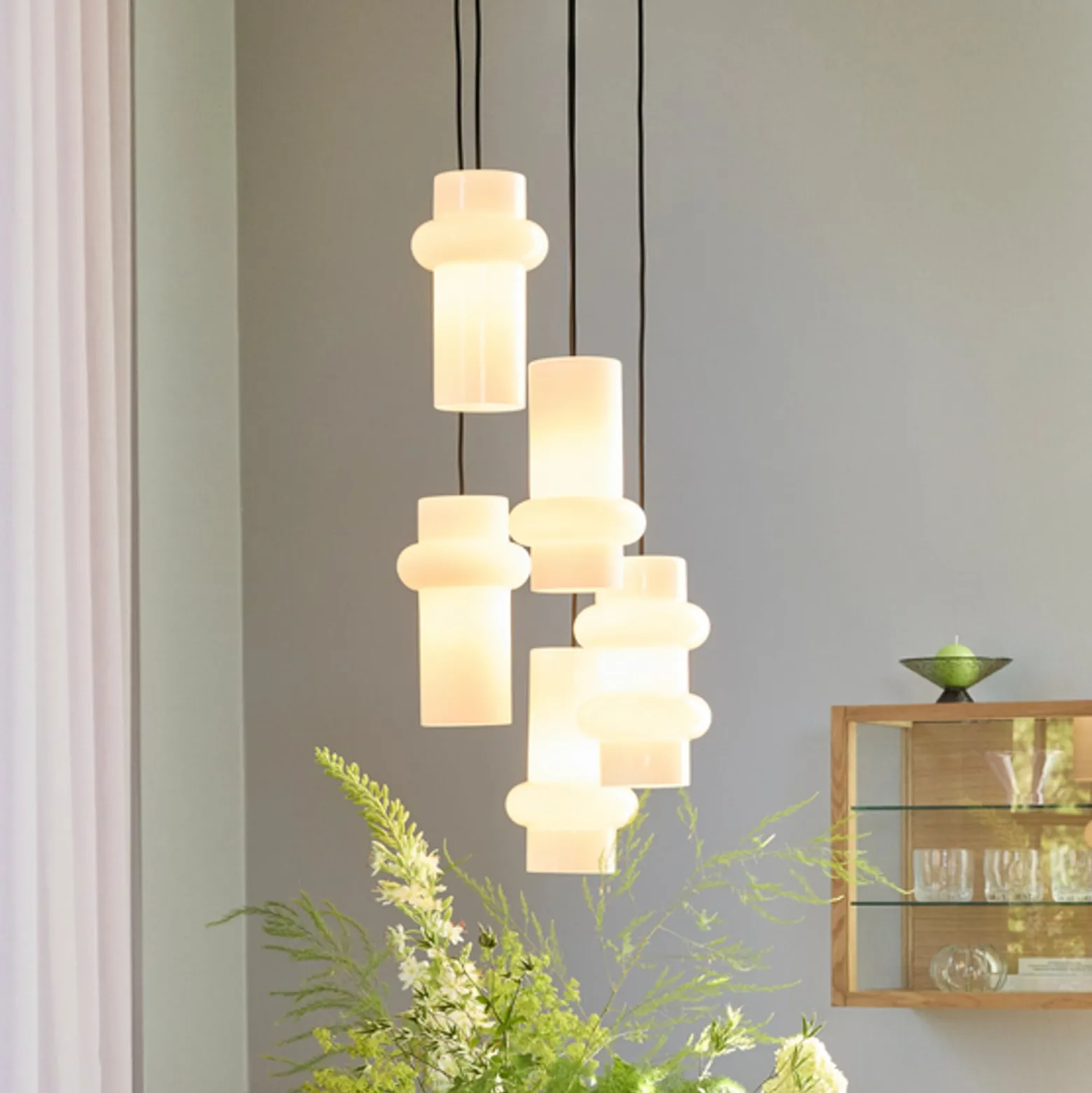 Hängelampe Pilule Up, weiß glänzend, Ø 15 cm, Glas
