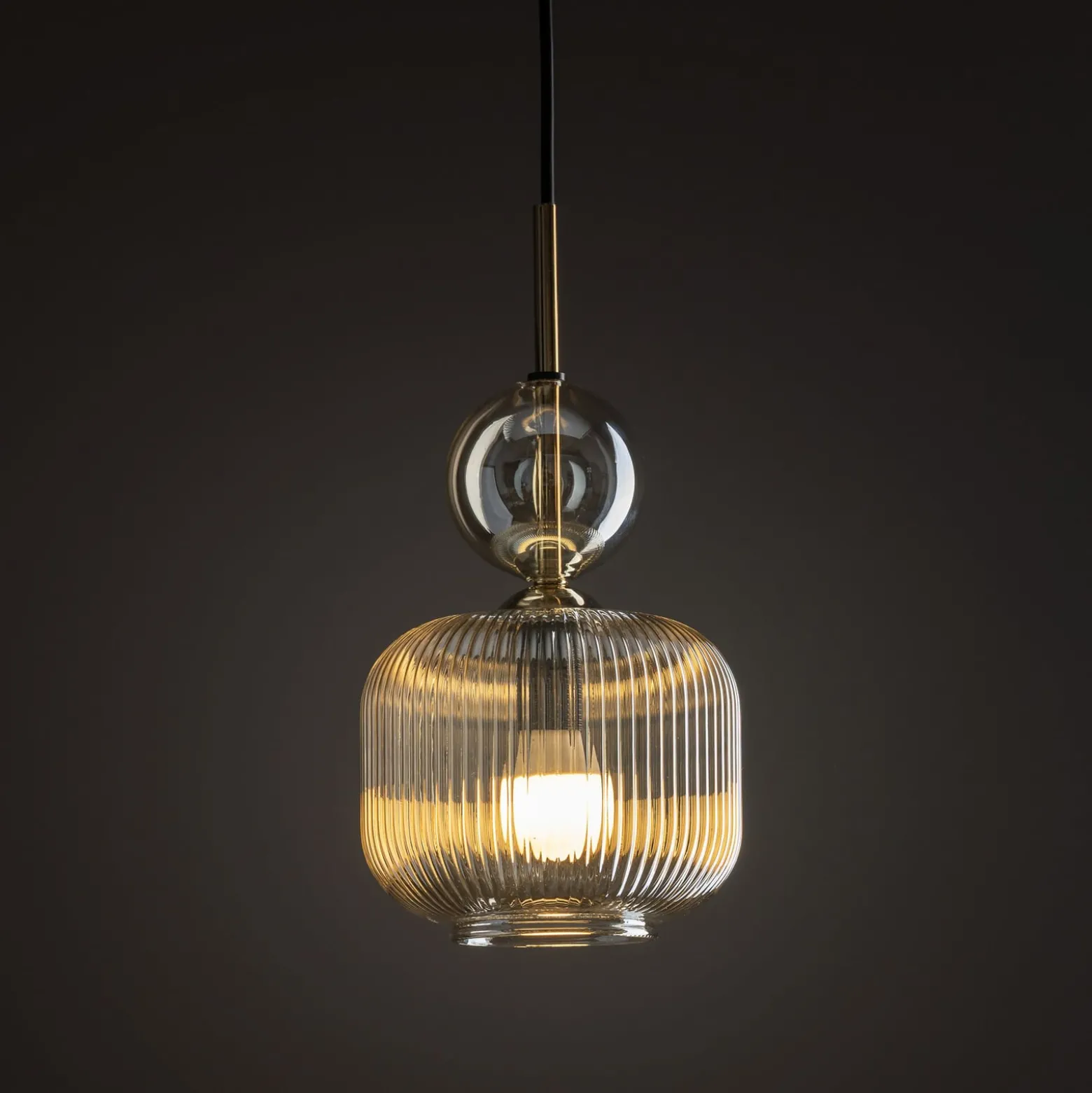 Hängelampe Sophia, cognac/schwarz, Glas, Ø 15 cm, E14