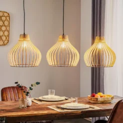 Hängeleuchte Barrel mit Holzschirmen, 3-fl. lang