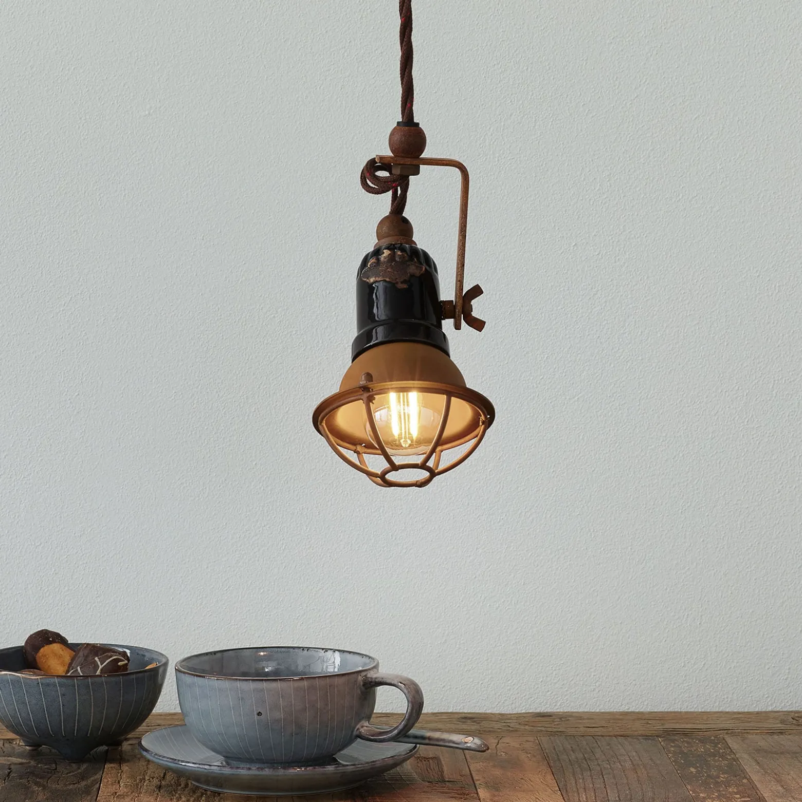 Hängeleuchte C1660/1 mit Käfig, schwarz