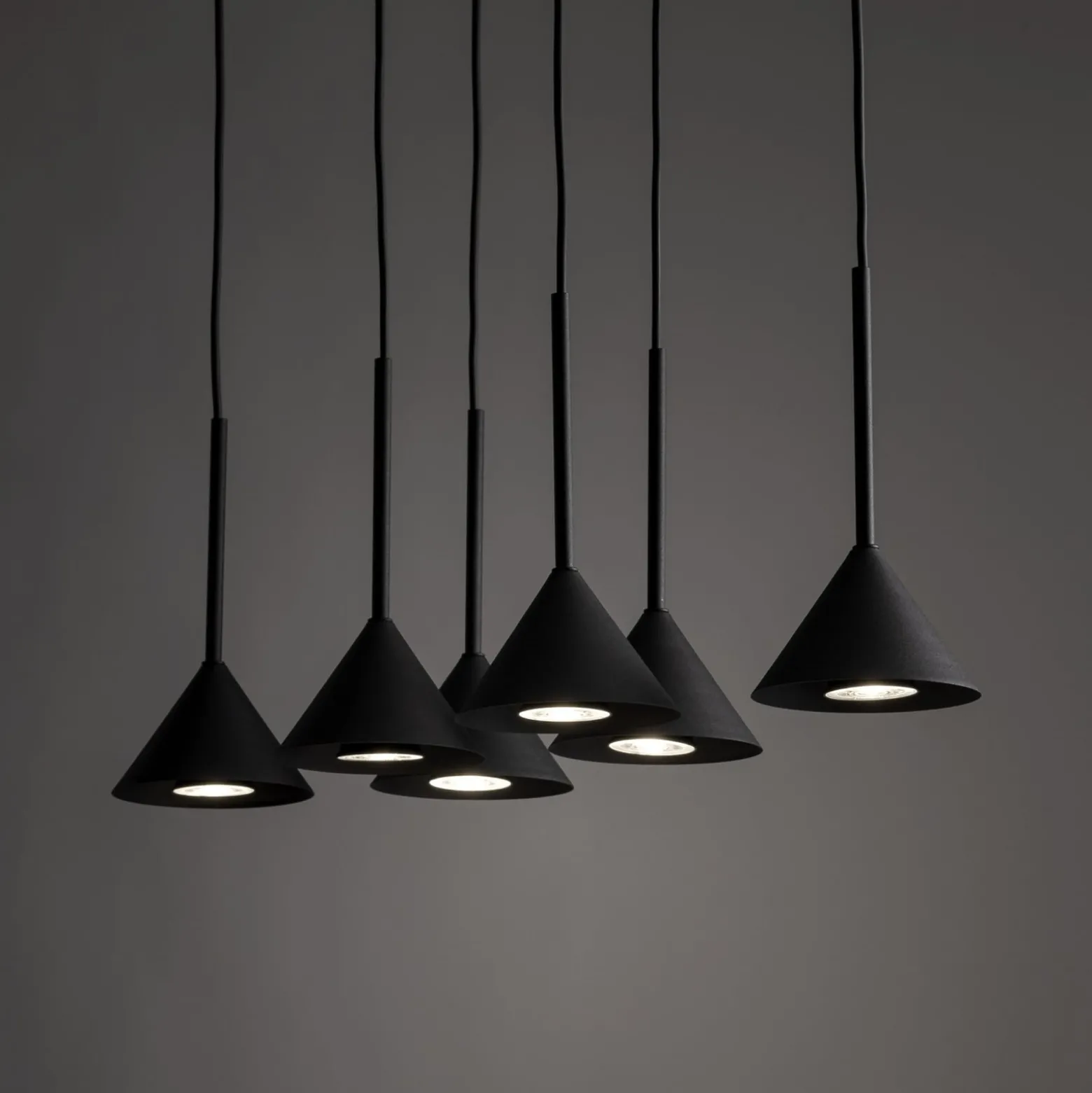 Hängeleuchte Cono Mini, 6-flammig, schwarz GU10