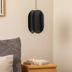 Hängeleuchte Corner, schwarz, Höhe 35 cm, Metall, E27