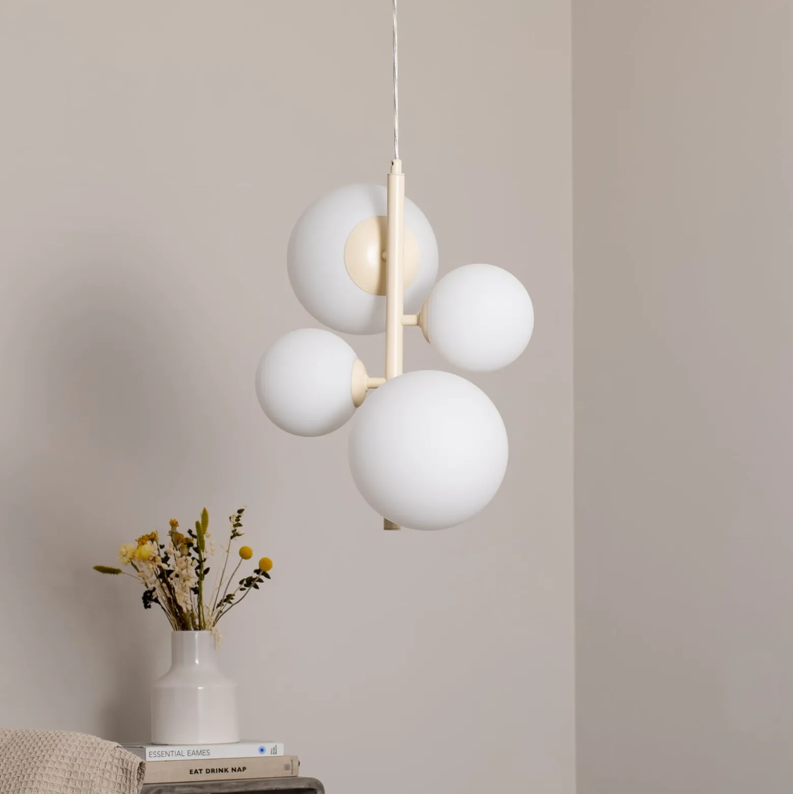 Hängeleuchte Dione, opal/creme, 4-flammig
