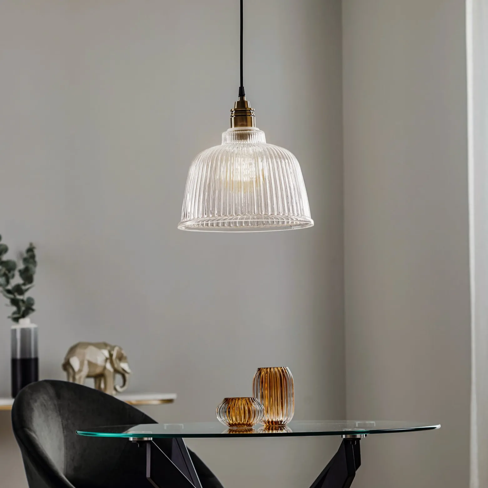 Hängeleuchte Leana, Glas klar, 1-flg., altmessing