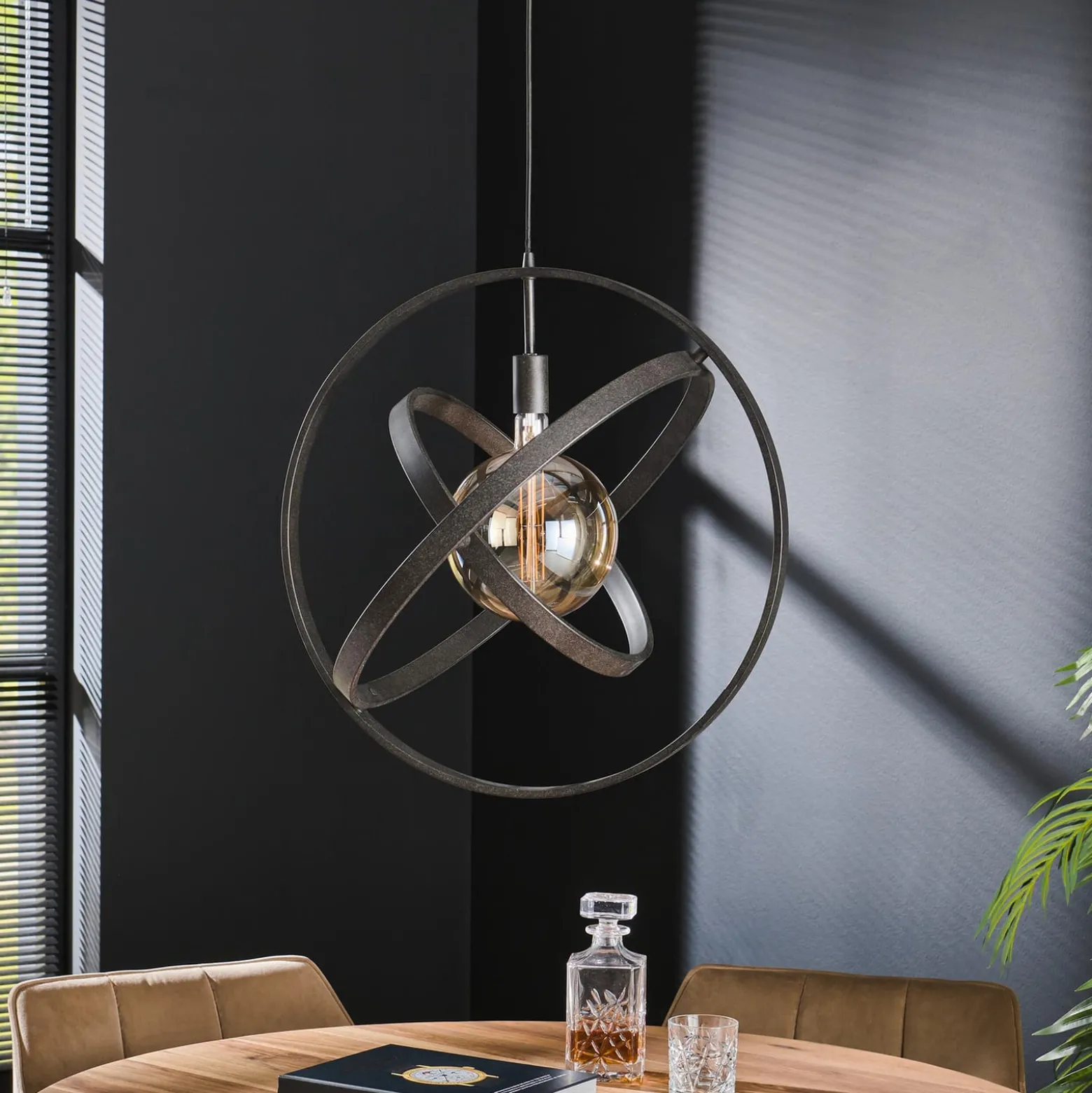 Hängeleuchte Orbit mit drei Ringen, 1-flg, schwarz