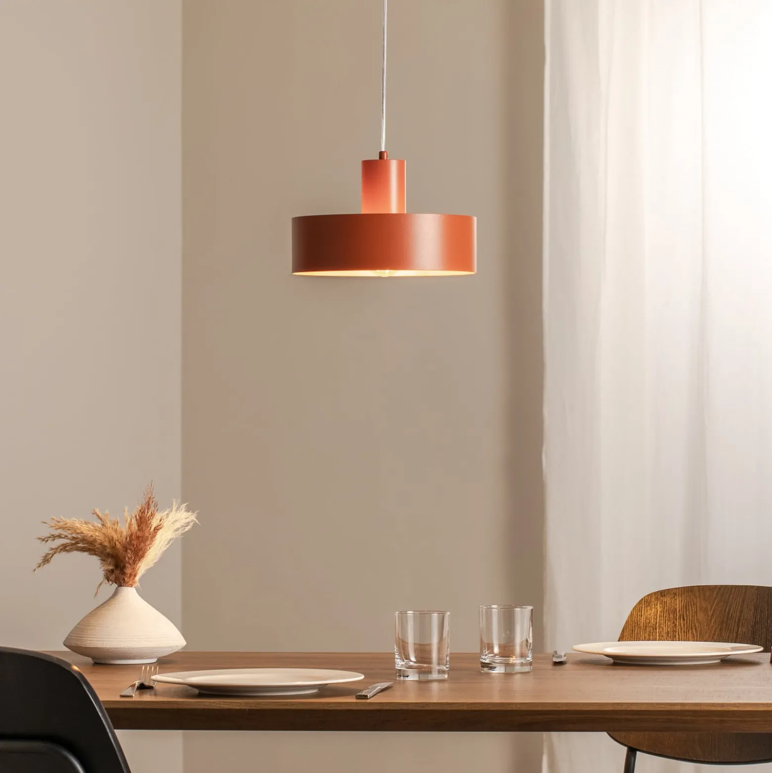 Hängeleuchte Rif M, ziegelrot, 1-flammig, Ø 25 cm, Stahl