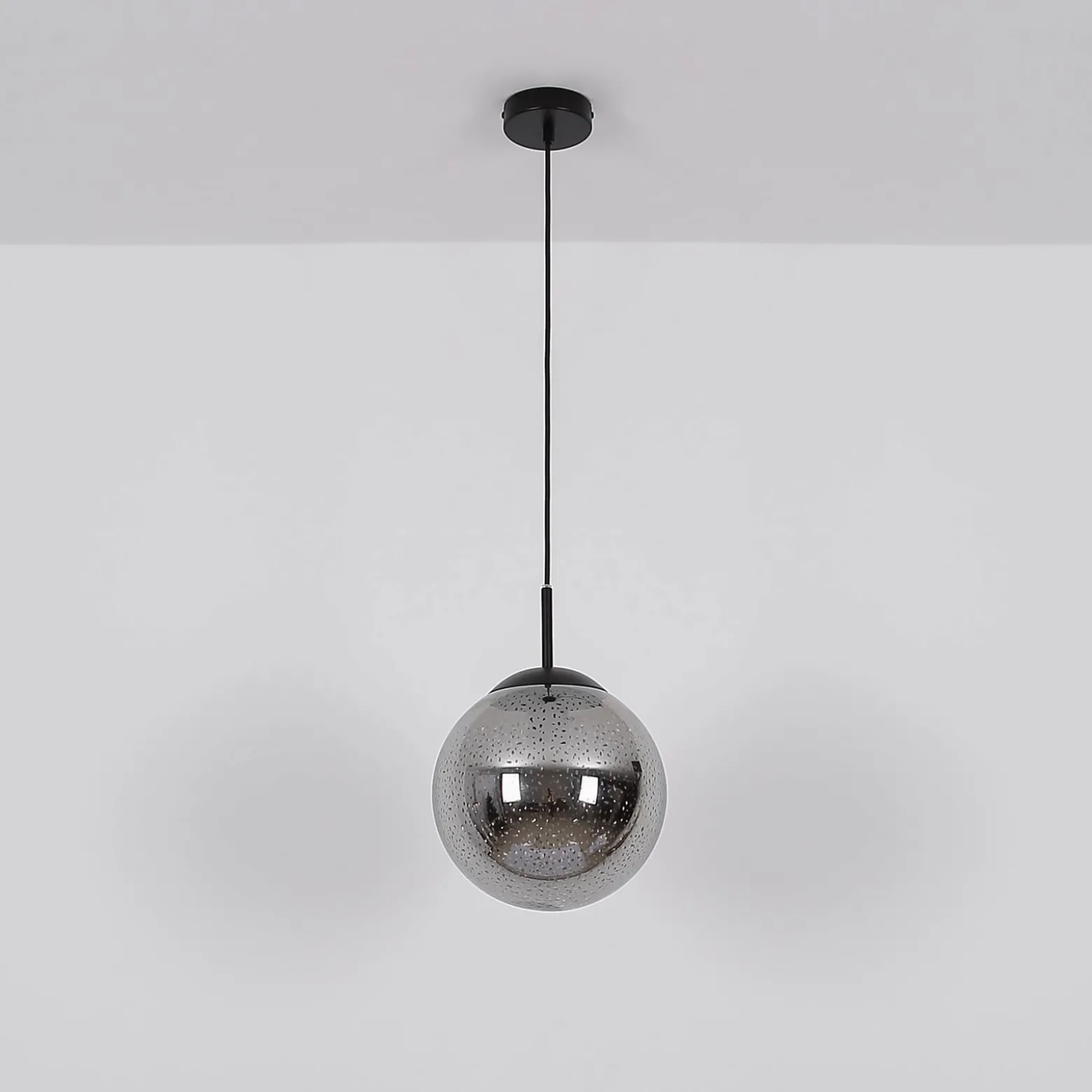 Hängeleuchte Samos, Ø 20 cm, rauchgrau/schwarz, Glas