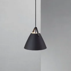 Hängeleuchte Strap in Schwarz, Ø 27 cm