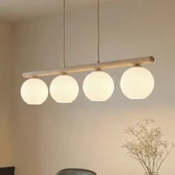 Hängeleuchte Virlo, 4-flammig, Holz, Opalglas, Länge 95 cm