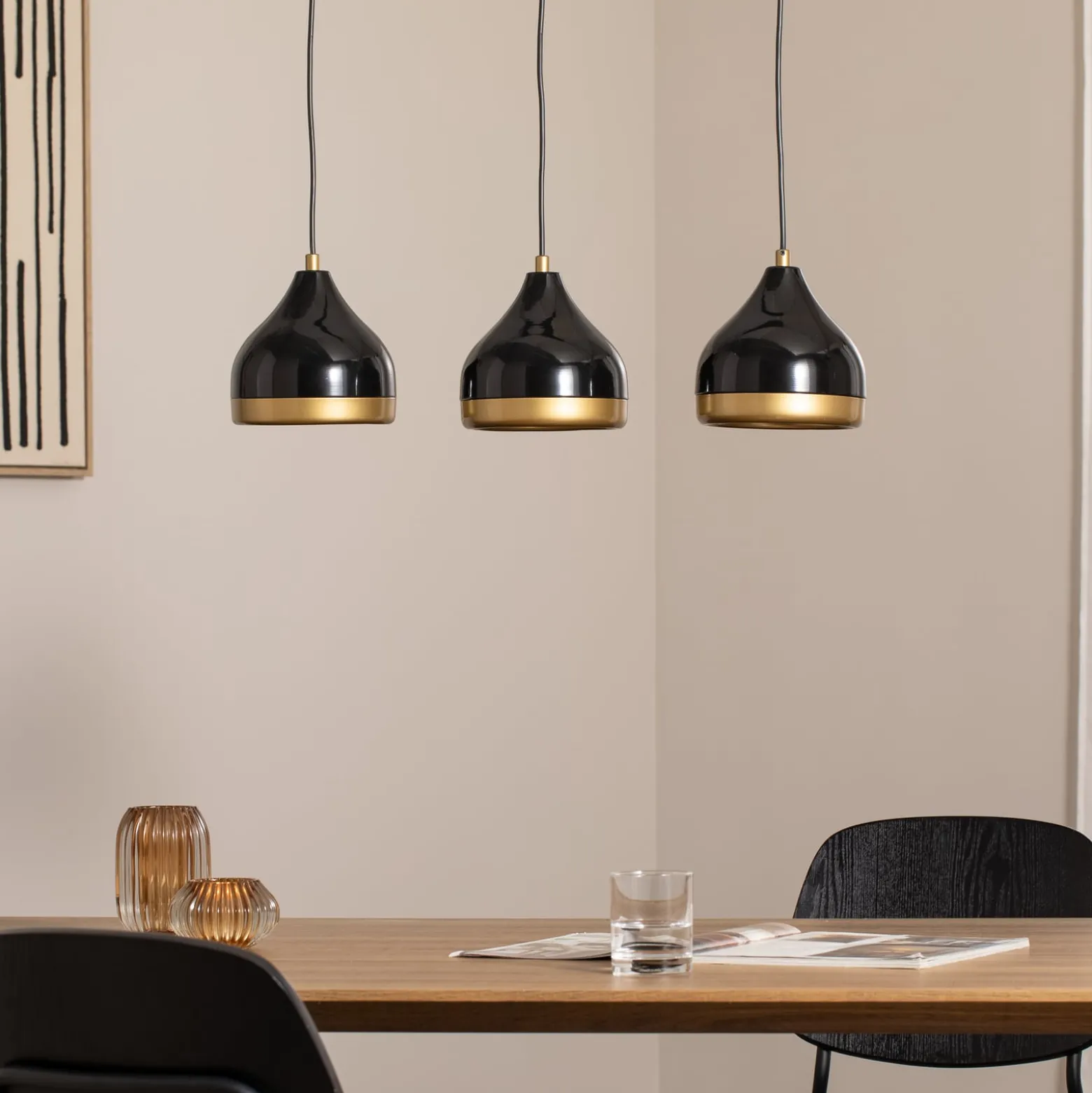 Hängeleuchte Yildo, linear, 3-flammig, schwarz/gold, Metall