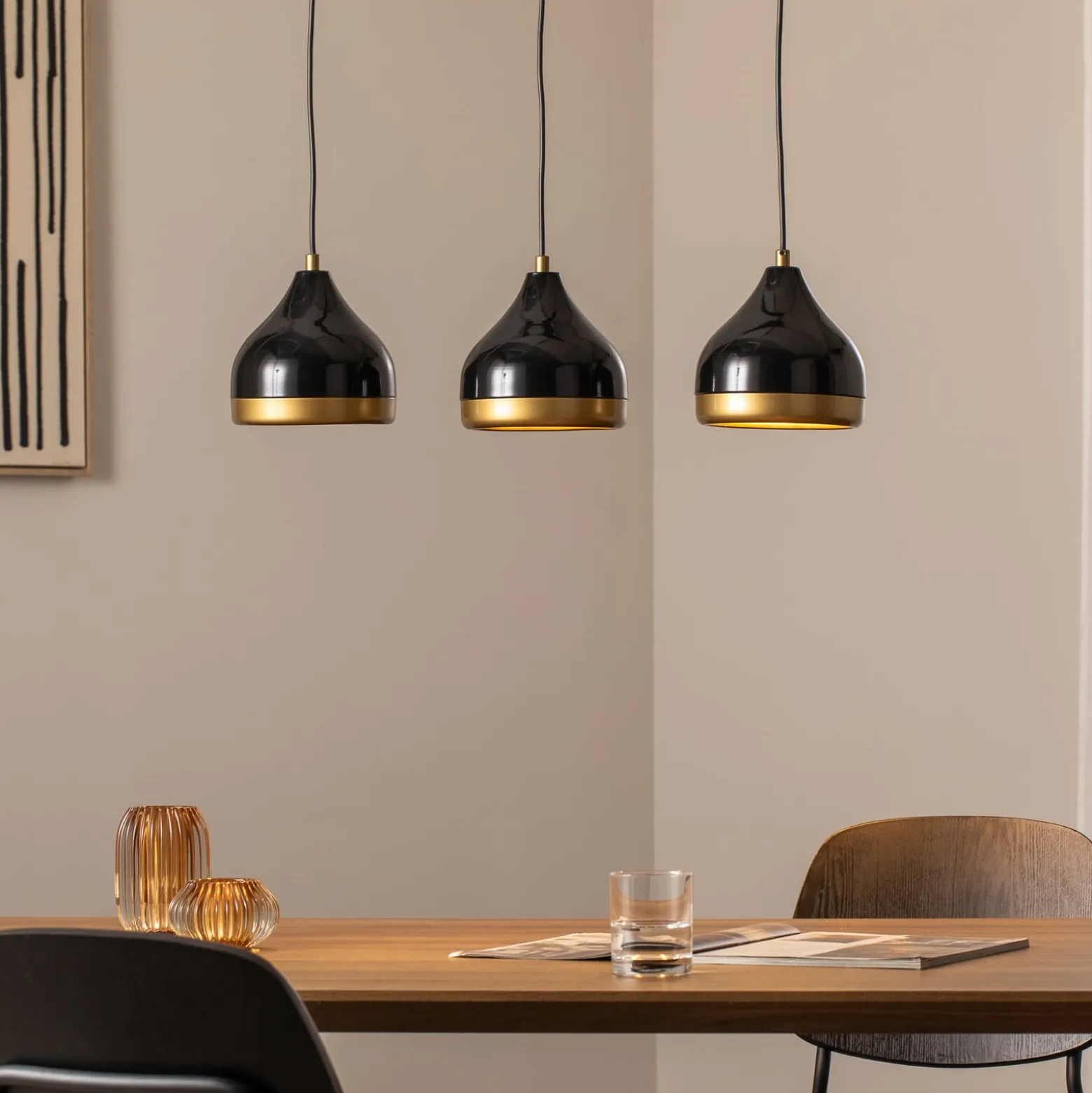 Hängeleuchte Yildo, linear, 3-flammig, schwarz/gold, Metall