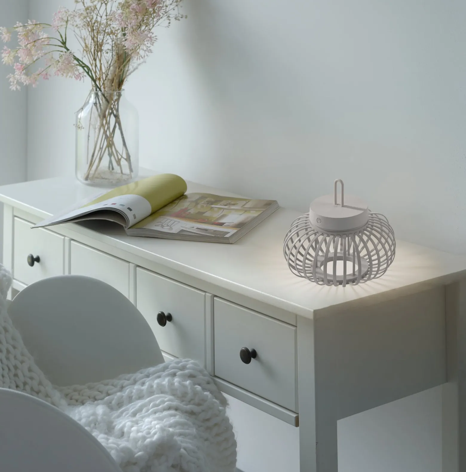 JUST LIGHT. LED-Akku-Tischlampe Akuba grau-beige 22cm Bambus