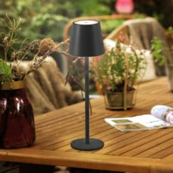 JUST LIGHT. LED-Akku-Tischleuchte Euria, schwarz, Eisen IP54