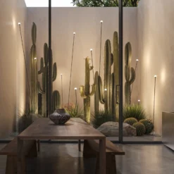 Karman LED-Erdspießlampe MINUIT, Höhe 210 cm, schwarz, IP65