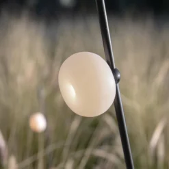 Karman Pois Spieß-Stehleuchte IP65, 3.000K, 158 cm