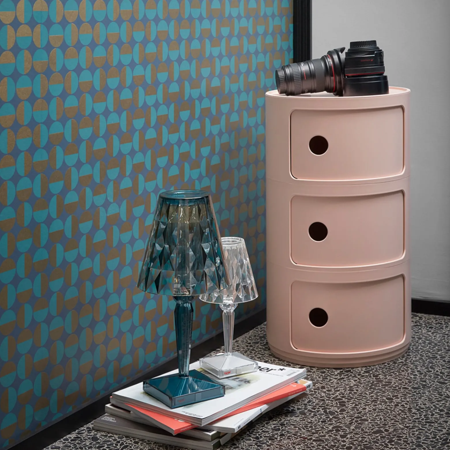 Kartell Big Battery - Tischlampe IP54, hellblau