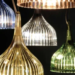 Kartell É - Pendelleuchte mit LED, grün