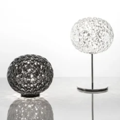 Kartell Planet LED-Tischleuchte Kugel, rauchgrau
