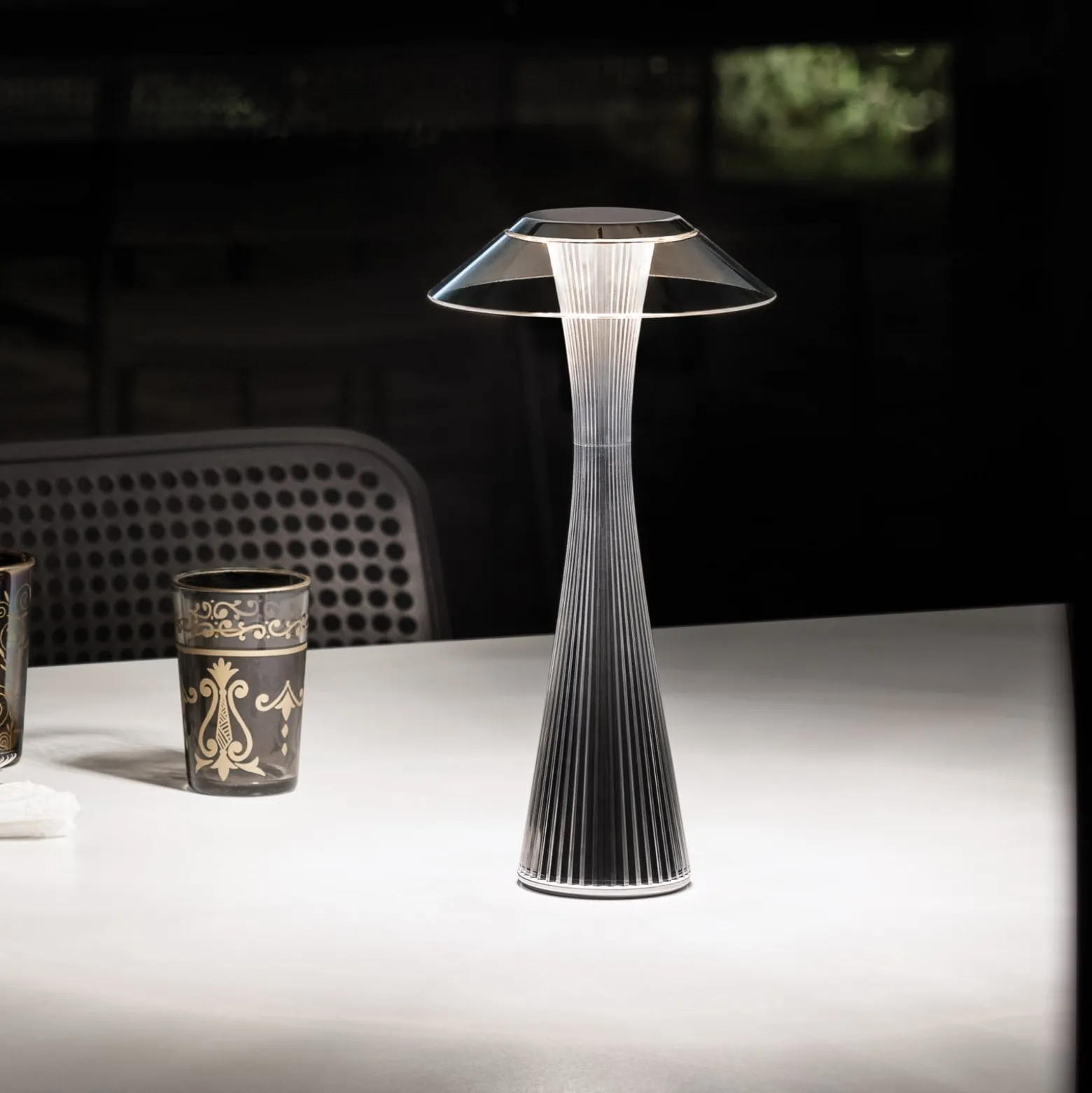 Kartell Space - LED-Designer-Tischleuchte, titan