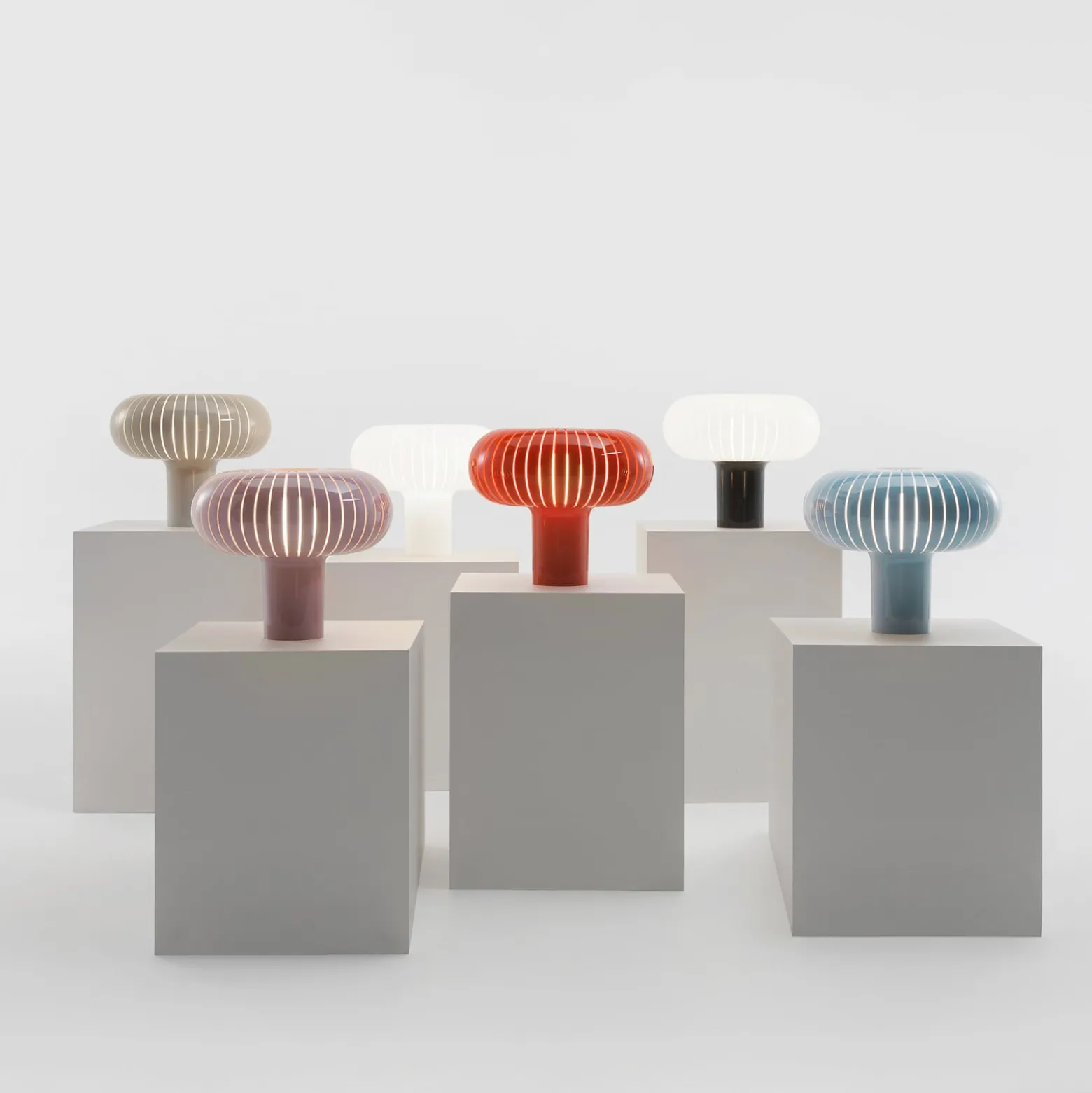 Kartell Tischleuchte Teresa Special Edition, orange, Ø 50 cm