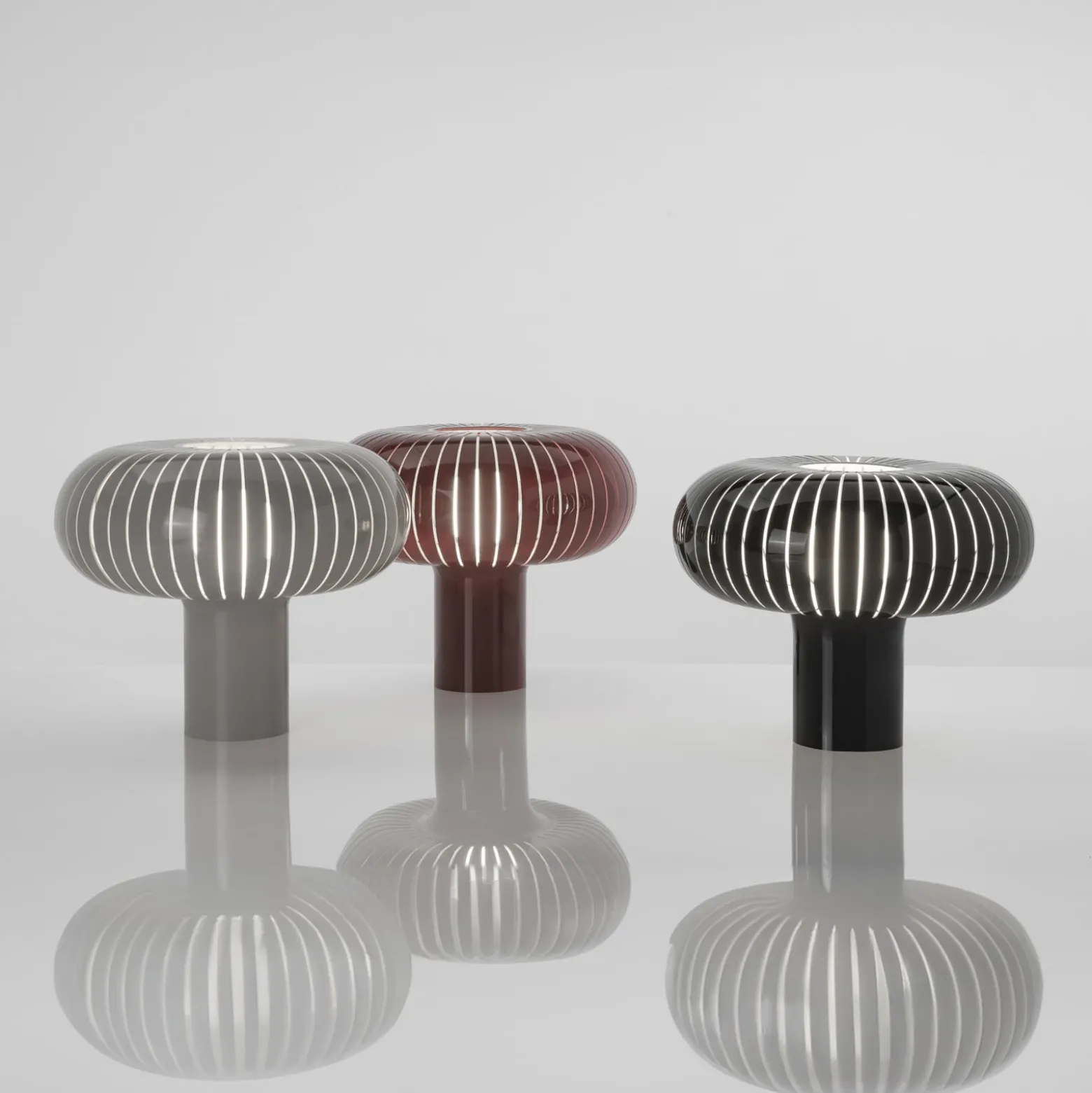 Kartell Tischleuchte Teresa, taubengrau, Ø 50 cm, PMMA