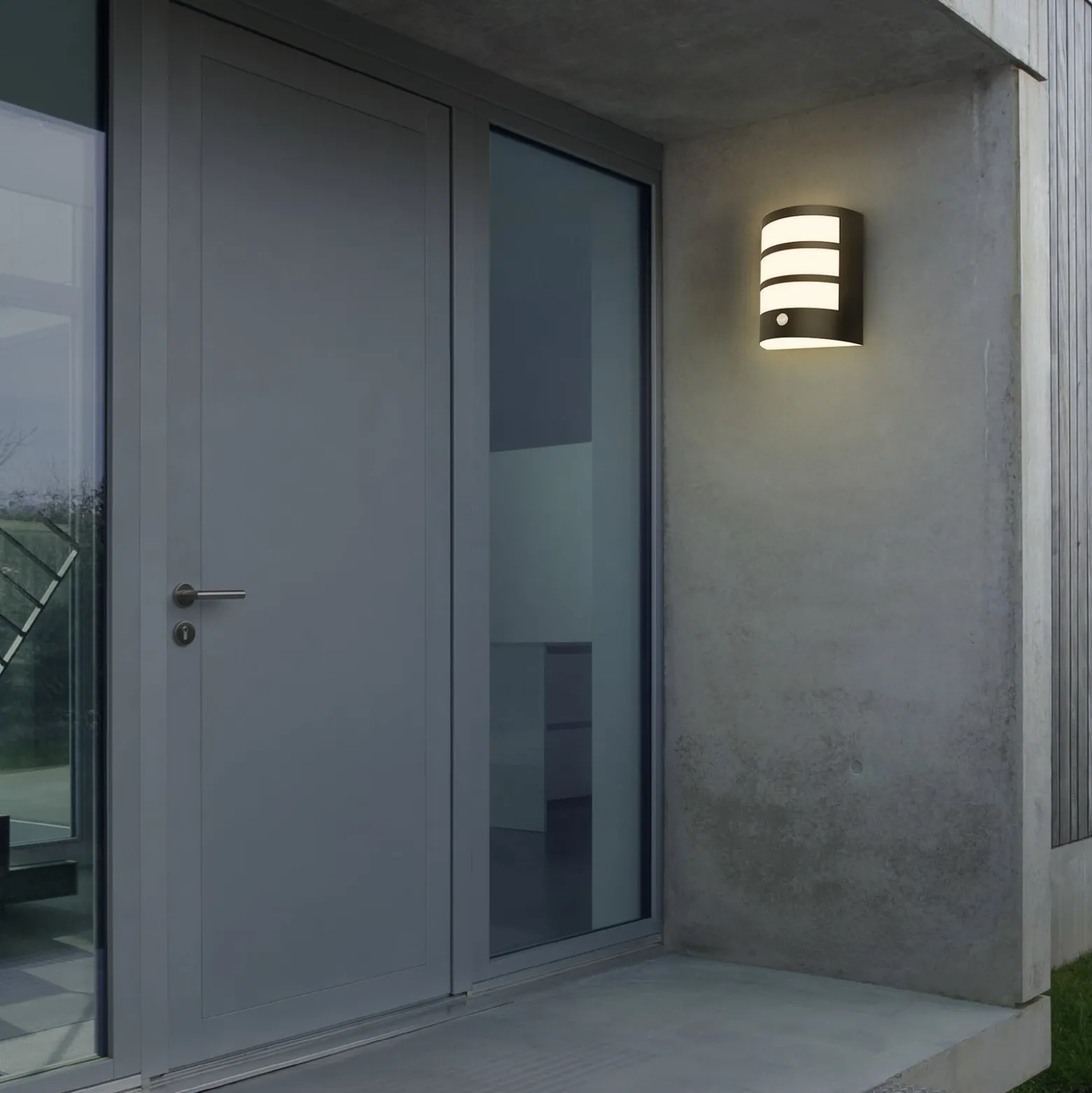 LED-Akku-Außenwandleuchte 3795015, schwarz, Sensor, IP44