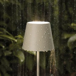 LED-Akku-Stehlampe Nuindie IP54 120 cm rund USB-C dünenbeige