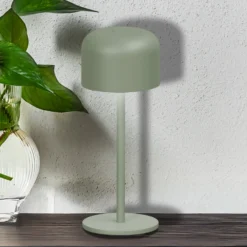 LED-Akku-Tischlampe Finley salbeigrün Höhe 22 cm Metall IP54