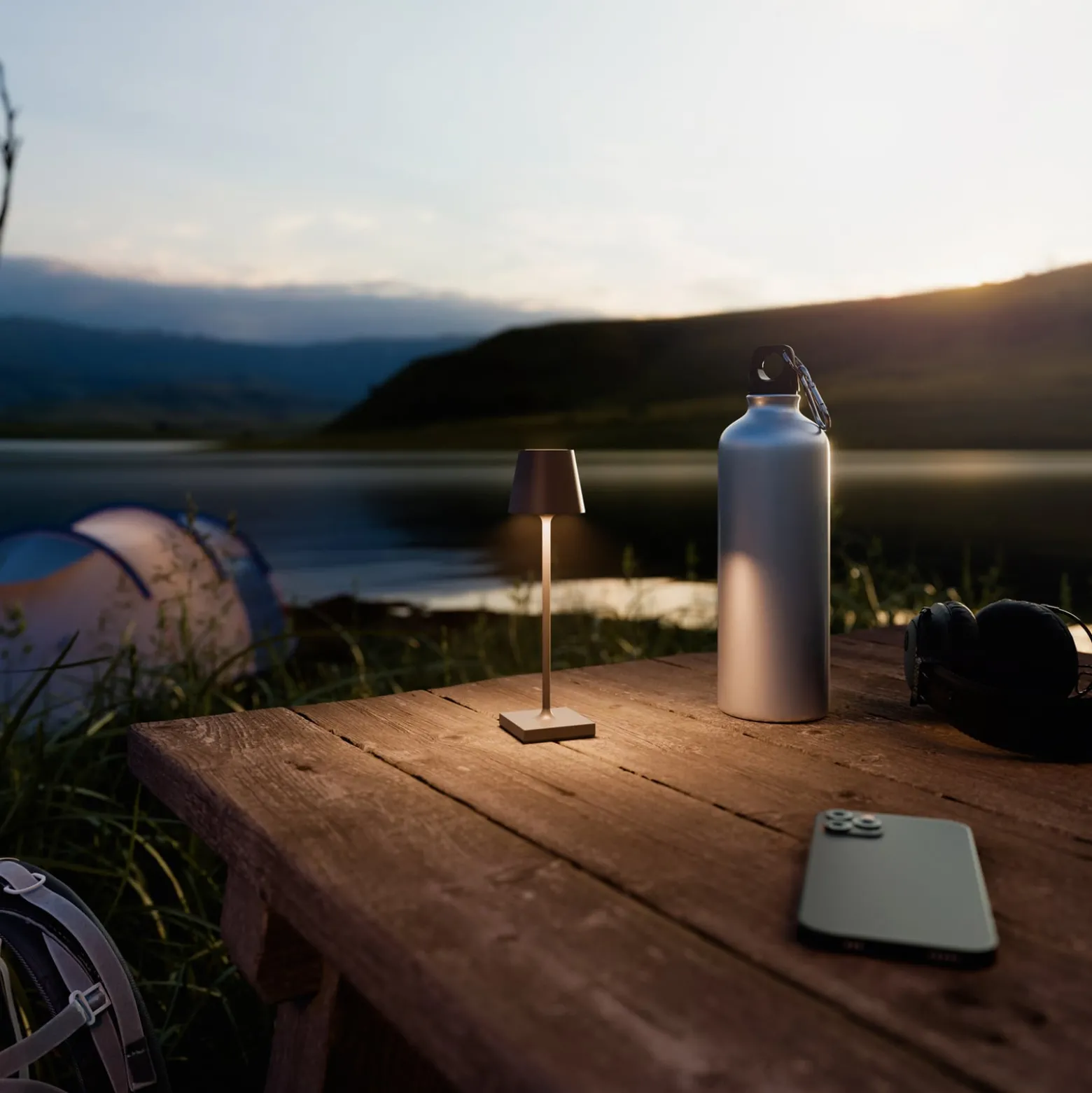 LED-Akkutischlampe Nuindie pocket, graphit, IP54, dimmbar