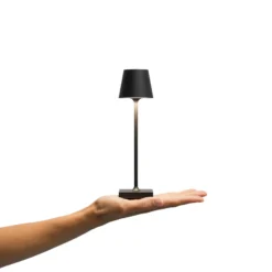 LED-Akkutischlampe Nuindie pocket, schwarz, IP54, dimmbar