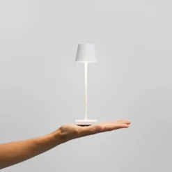 LED-Akkutischlampe Nuindie pocket, weiß, IP54, dimmbar