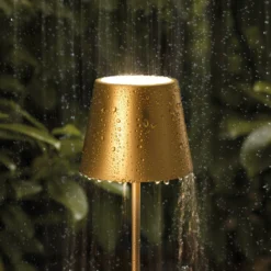 LED-Akkutischlampe Nuindie, USB-C, gold, IP54, dimmbar