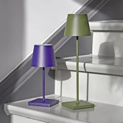 LED-Akkutischlampe Nuindie, USB-C, tannengrün, IP54, dimmbar