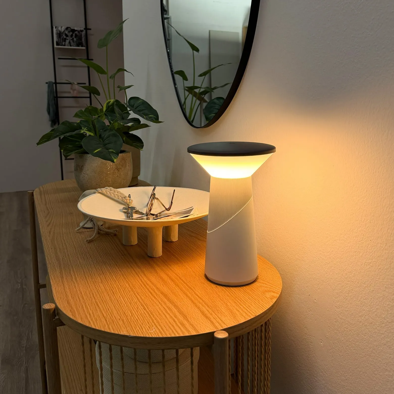 LED-Akku-Tischlampe Pilia anthrazit/hellgrau Höhe 24 cm IP44