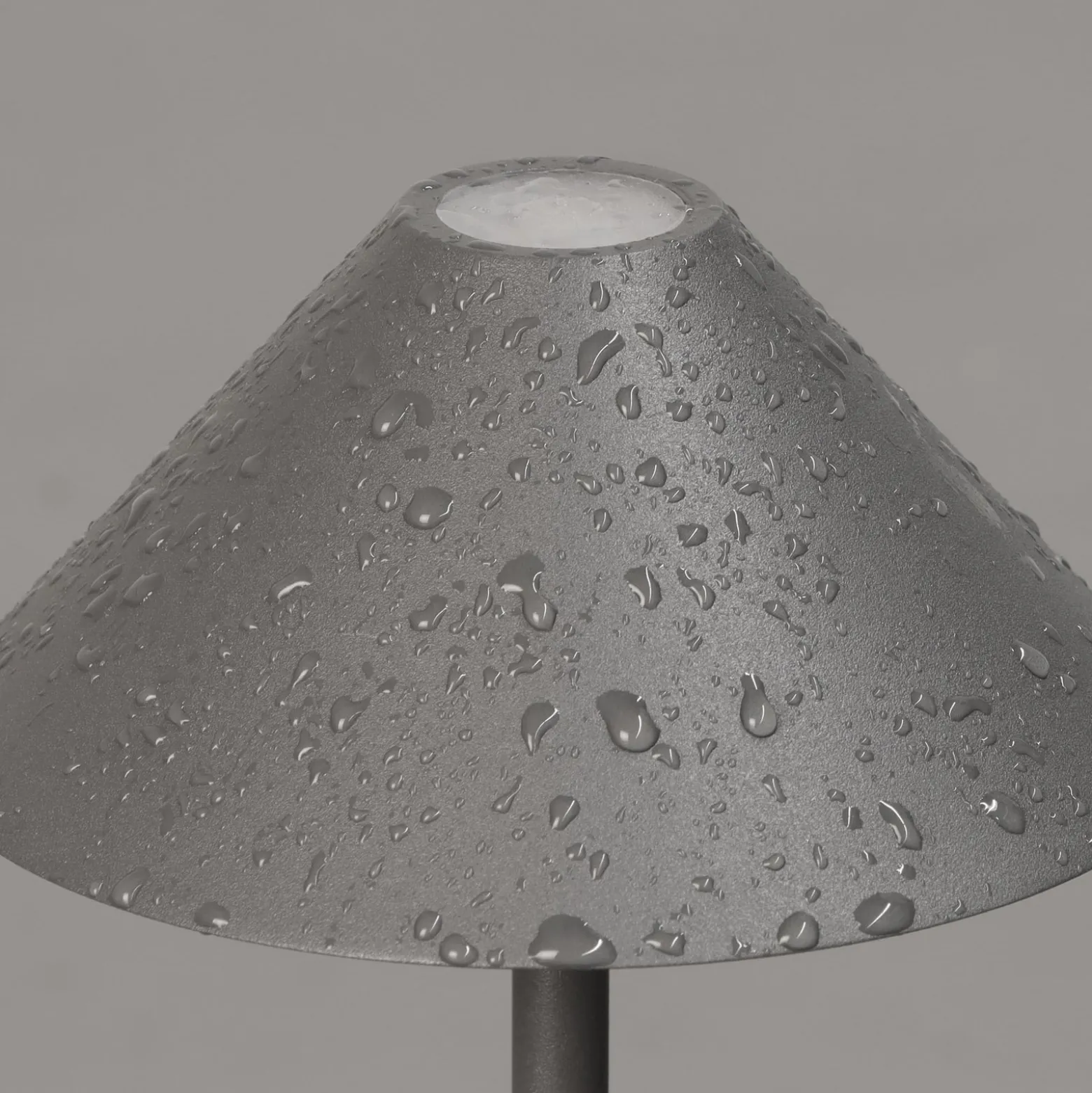 LED-Akku-Tischlampe Prato, sandgrau, Höhe 25 cm Metall, IP54