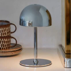 LED-Akku-Tischleuchte Tim, chromfarben, Höhe 22 cm, IP54