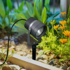LED-Außenstrahler Irina, Erdspieß, Stecker, grau, Metall