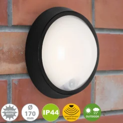LED-Außenwandlampe Helsinki, Sensor, IP44, schwarz