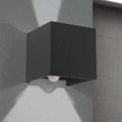 LED-Außenwandleuchte Cube-S, anthrazit, Metall, Sensor