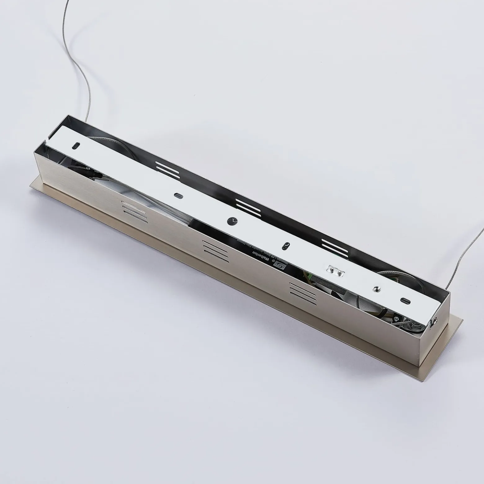 LED-Balkenpendelleuchte Tymon, schmal, ausziehbar