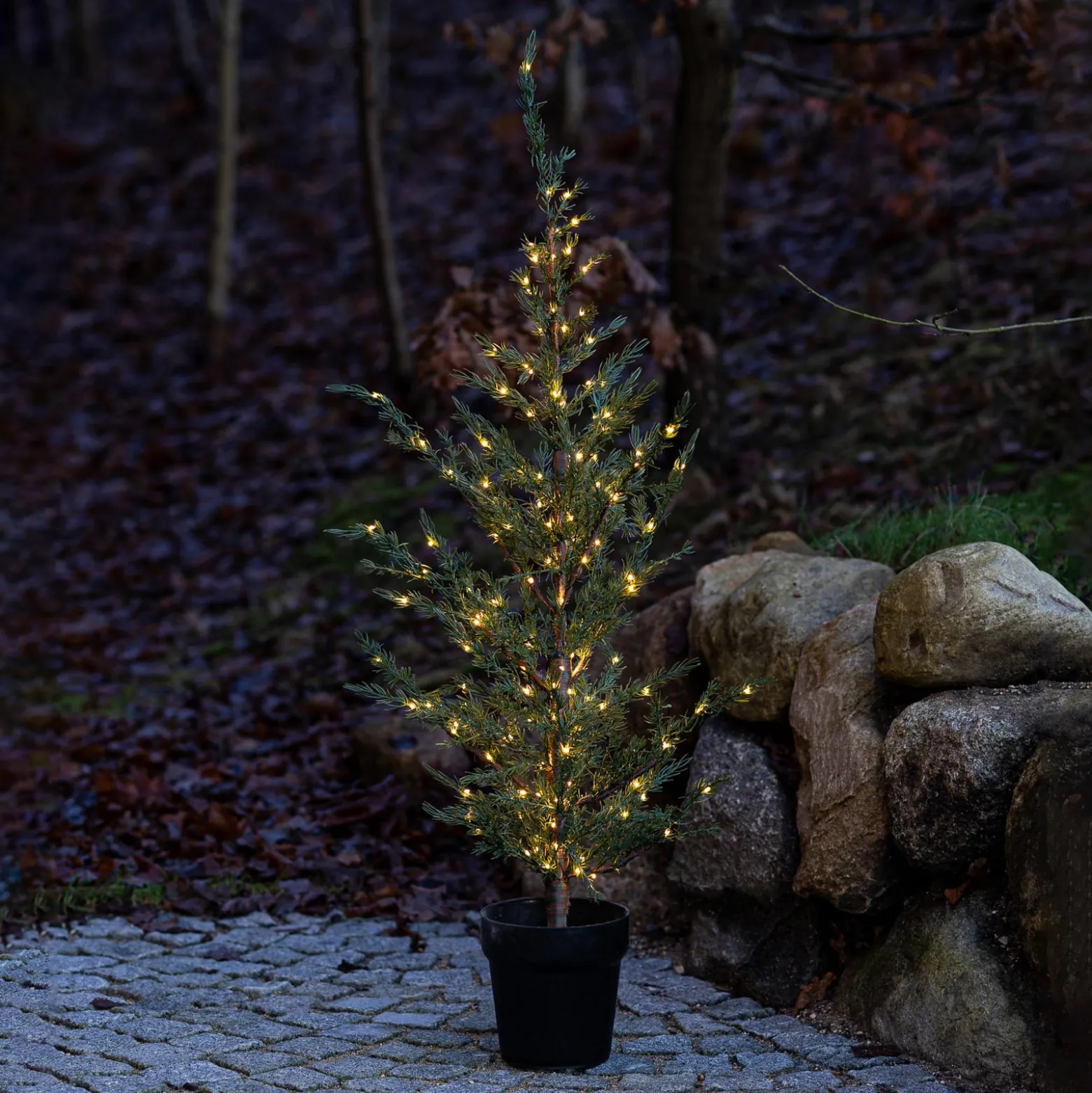 LED-Baum Milas Cedar Tree im Topf, für außen