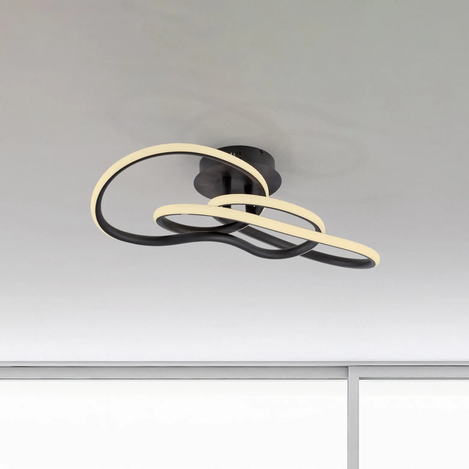 LED-Deckenlampe TWIST, schwarz, Länge 90 cm Metall switchdim