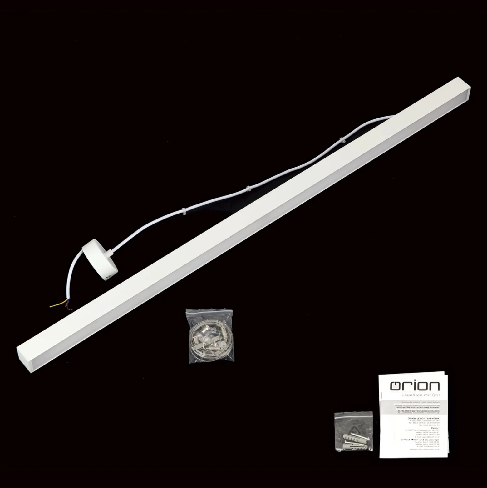 LED-Deckenleuchte Bounce, weiß, Länge 113 cm, CCT, Aluminium